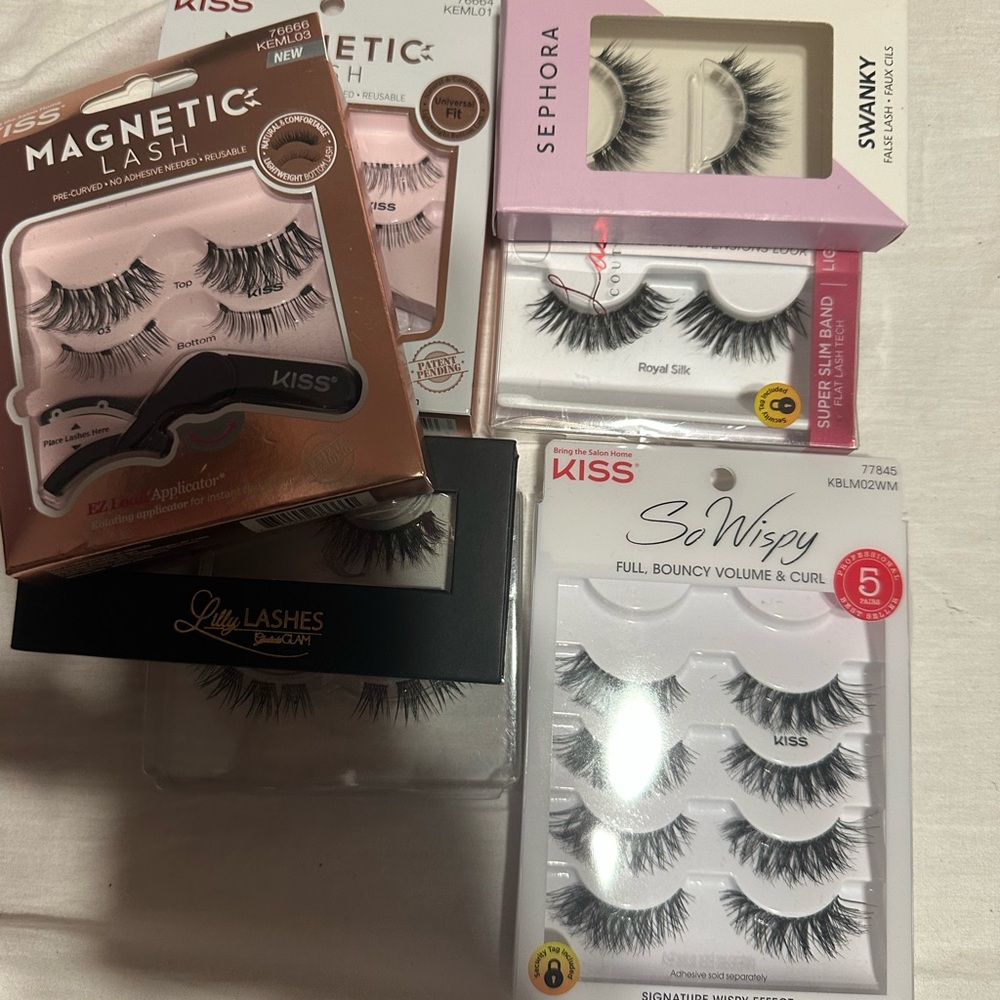 EYELASH MYSTERY BOX